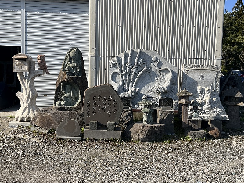 記念碑・仏像